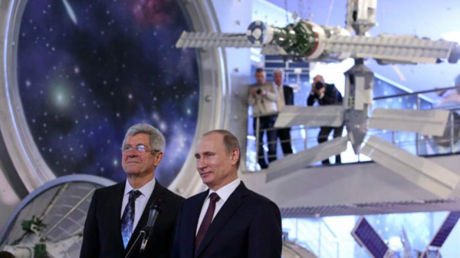Путин вышел на связь с Международной космической станцией