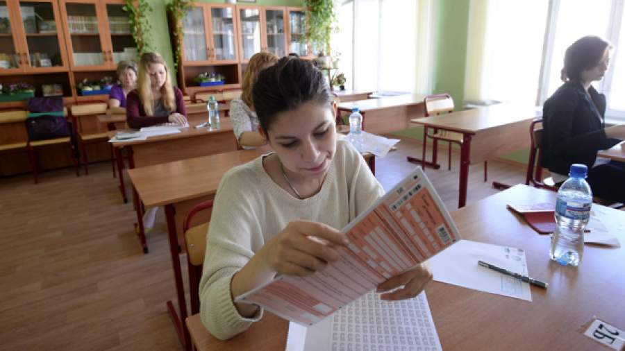 Ученикам забронируют стулья и парты до проведения ЕГЭ