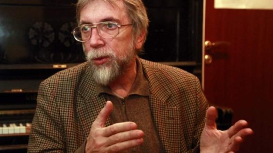 Калягин предлагает Любимову свою площадку, Серебренников – свой фестиваль