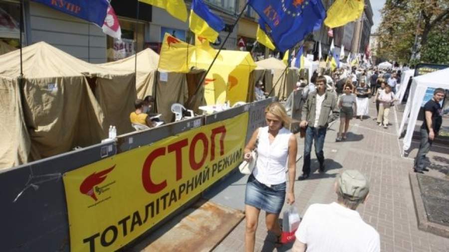 Украинская оппозиция решила избавиться от Ющенко