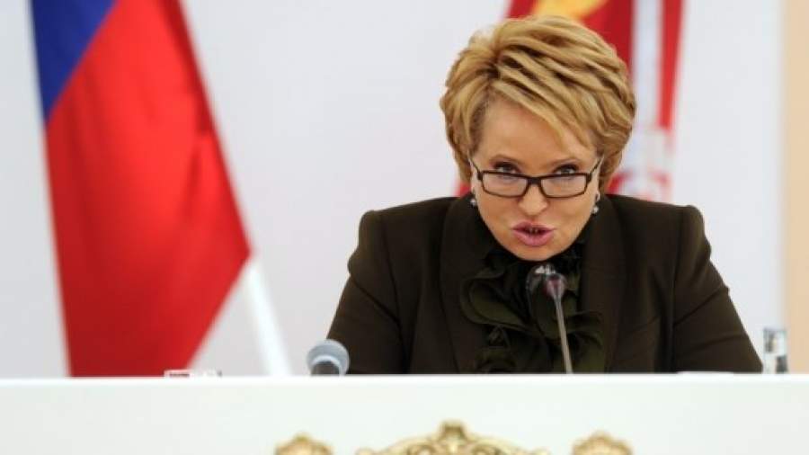 За время губернаторства Матвиенко подписала 74 км бумаг