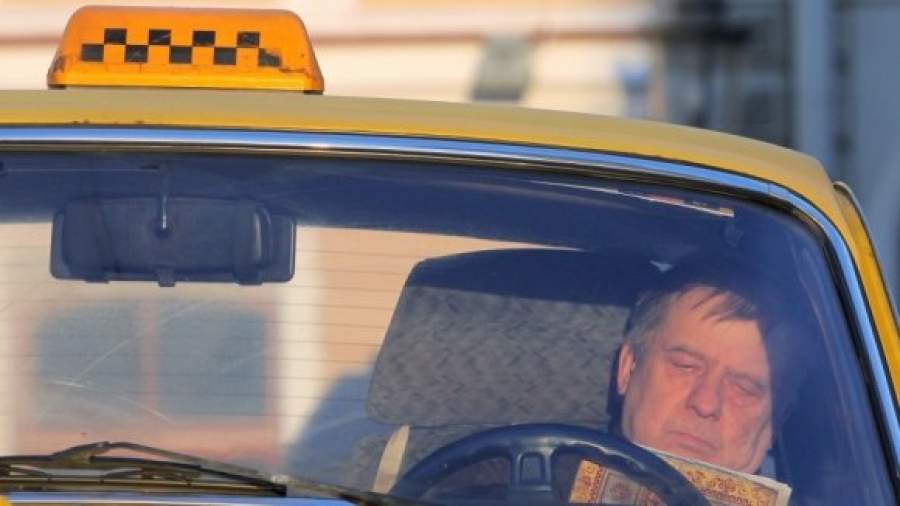 Таксистам вновь разрешат арендовать автомобиль
