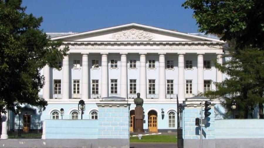 Минобороны вернуло картины Айвазовского и Левитана в Культурный центр