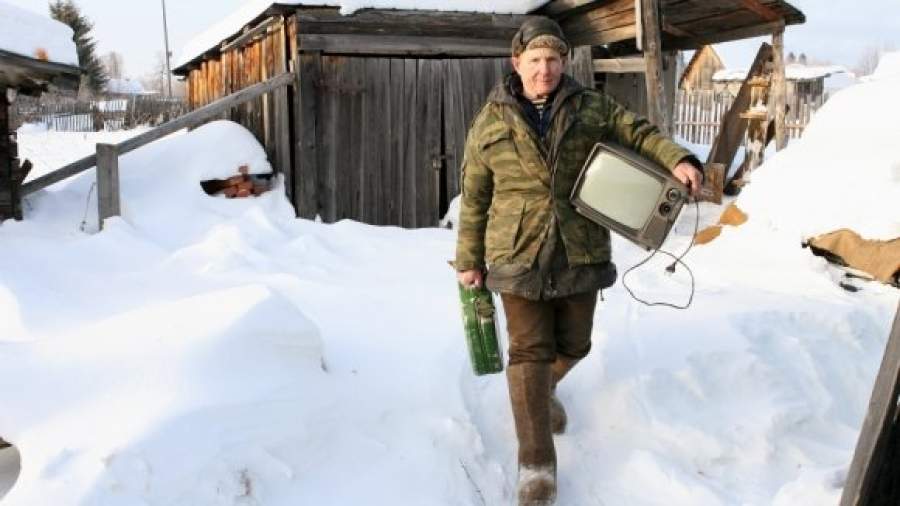 «Единая Россия» использовала образы простых людей