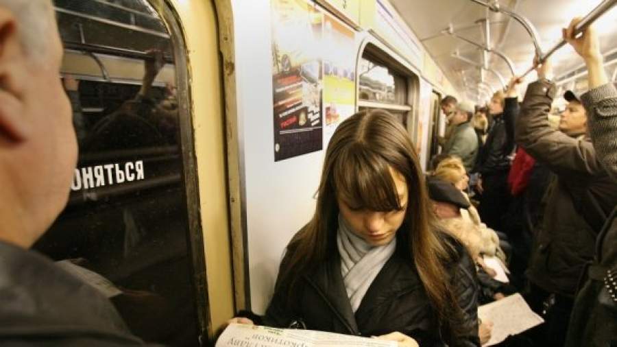 В московском метро уберут сиденья в час пик
