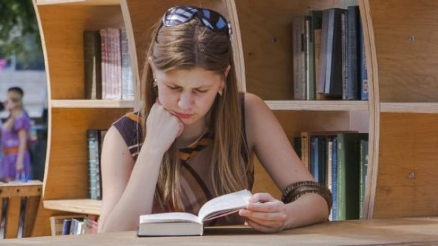 Во дворах жилых домов появятся стеллажи с книгами