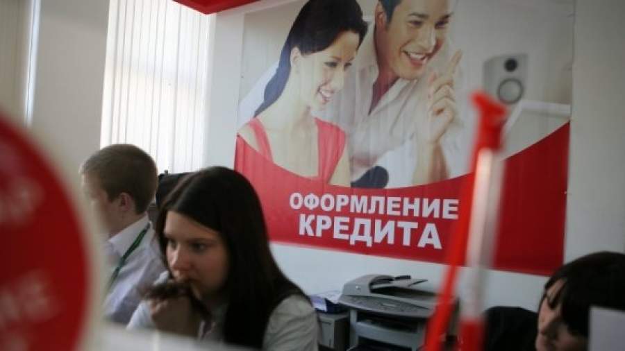 Кредит рефинансировали 4% россиян, хотя знает об услуге каждый пятый