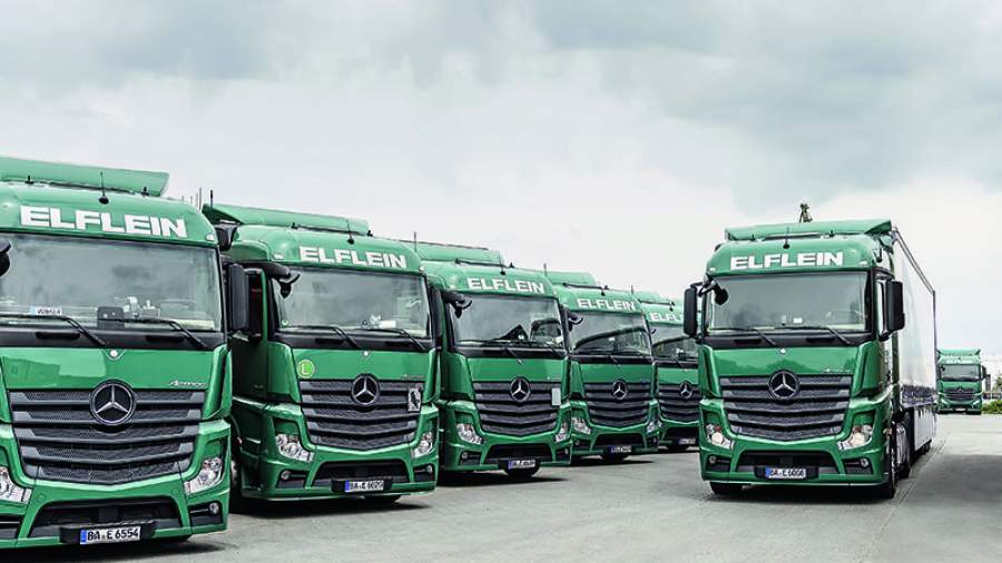 Грузовики Mercedes-Benz набирают скорость