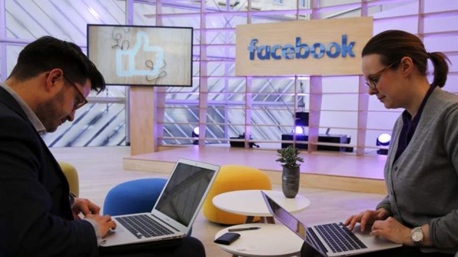 Facebook повторила эксперимент «Одноклассников» со смайликами