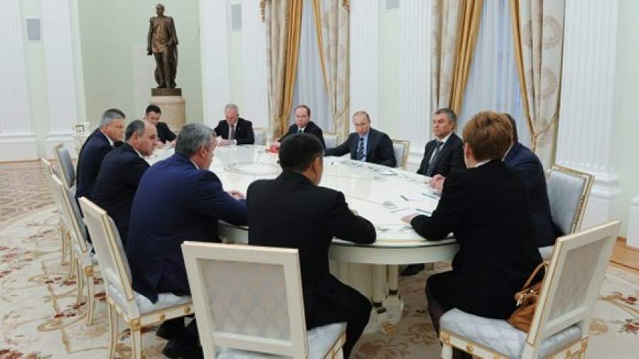 Президент настроил новых губернаторов на скучноватую работу