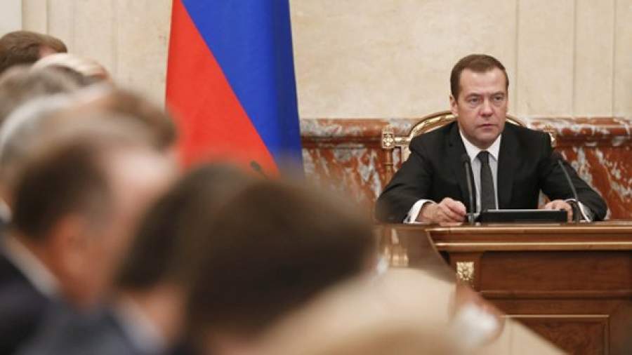 Дмитрий Медведев даст поручения по тезисам послания президента