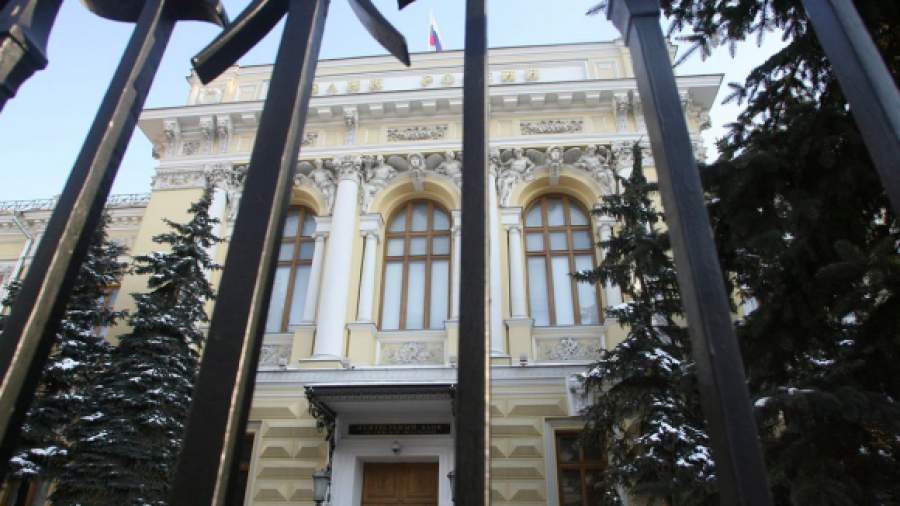 Банки просят ЦБ снизить ключевую ставку до 15% годовых