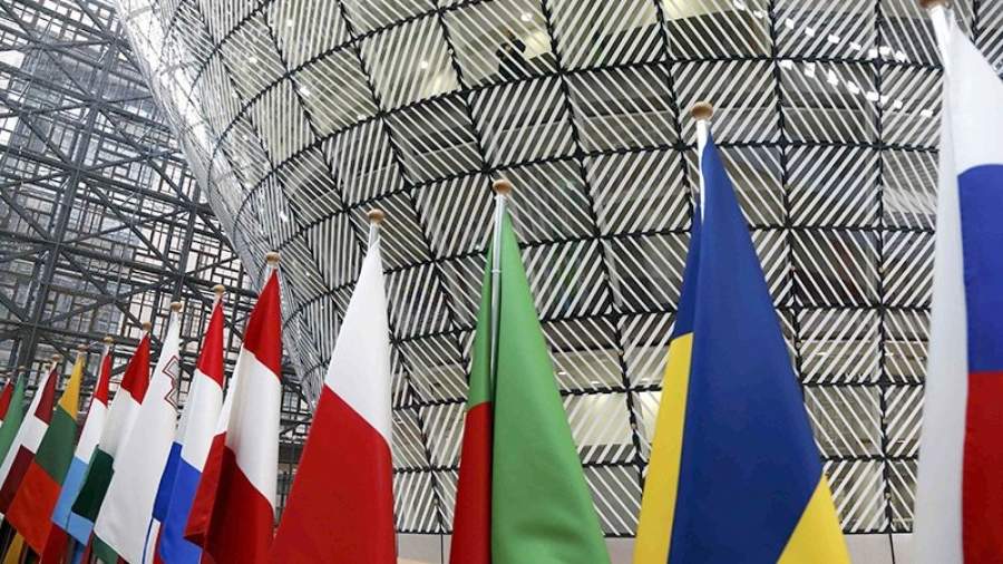 Страны ЕС устали отвечать за ошибки Брюсселя
