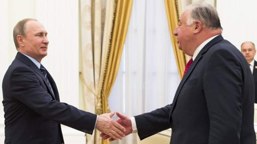 Владимир Путин отметил развитие российско-французских отношений
