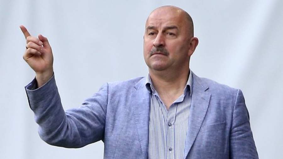 Станислав Черчесов приостановил переговоры с «Ред Булл»