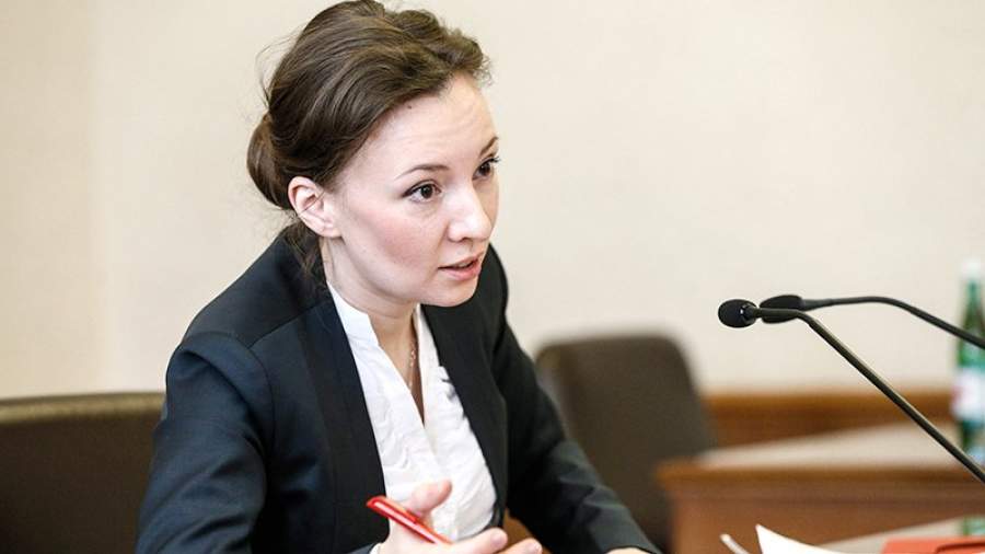 Анна Кузнецова: нужен единый телефон доверия для подростков