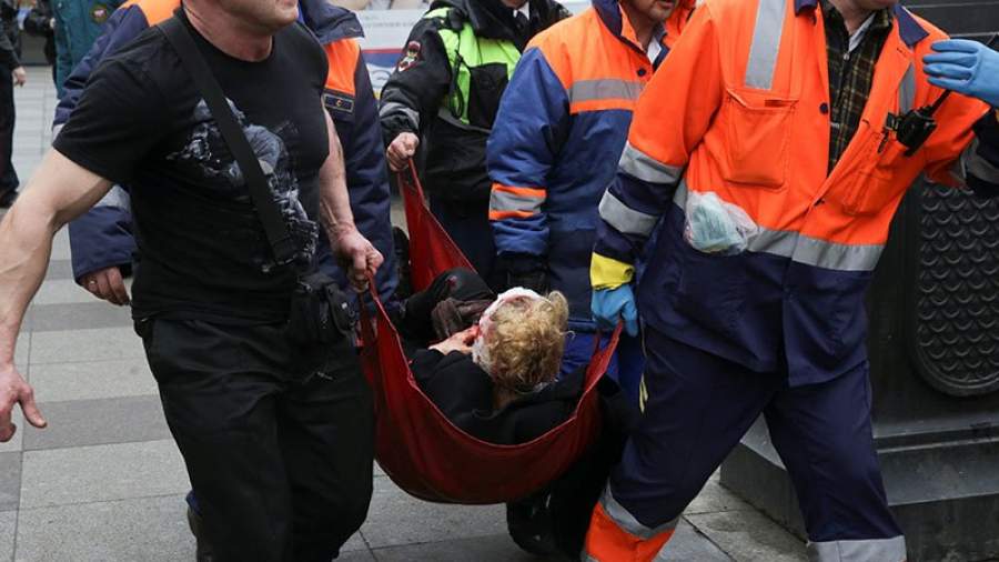 Версии теракта в Петербурге: в метро подорвались смертники