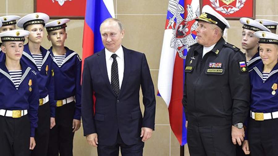 Президент поздравил нахимовцев с Днем знаний