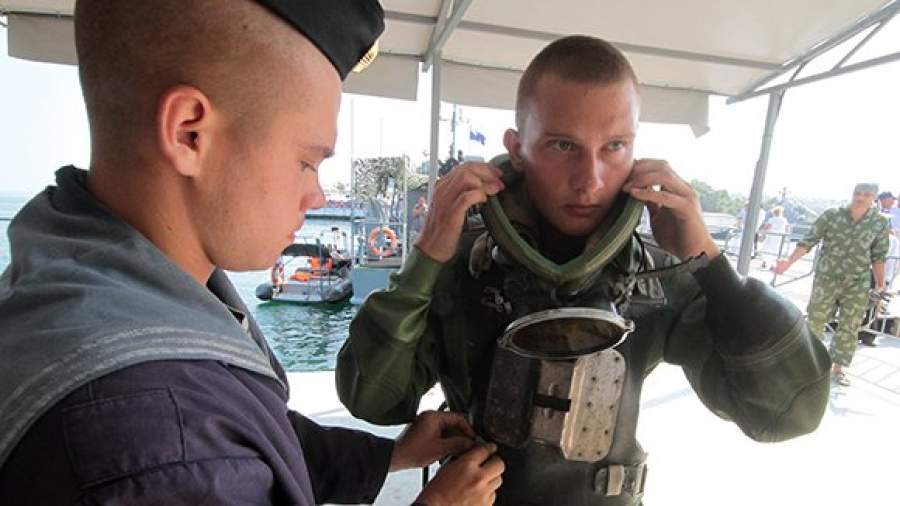 Боевые дайверы Росгвардии защитят мост в Крым