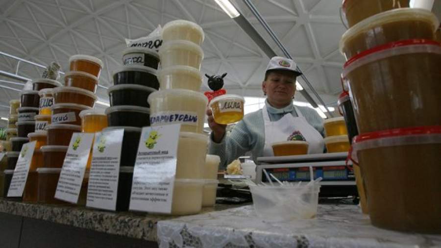 Ритейлеров просят снизить цены на полезные при гриппе продукты