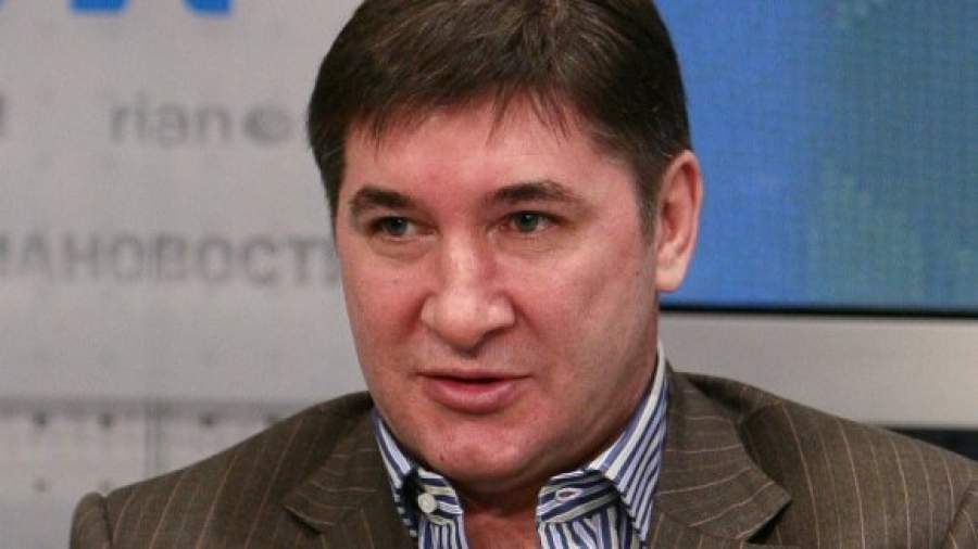 «Пенсионеров из хоккейных федераций нужно убрать»