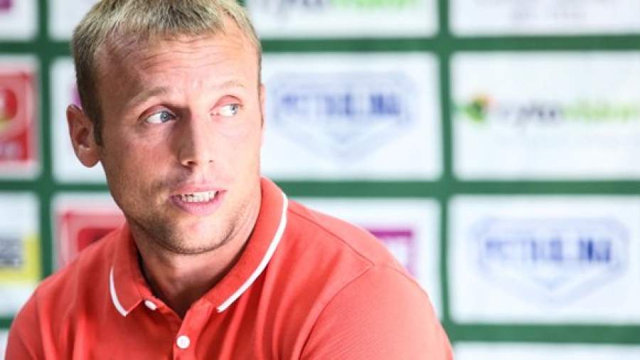 Денис Глушаков: «Получаем удовольствие от футбола при Каррере»