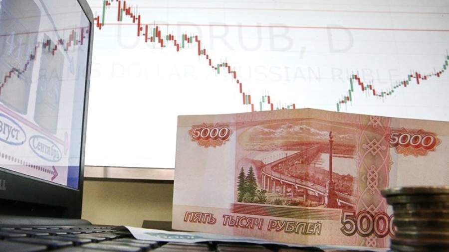 Неизвестный игрок на бирже поддержал рубль