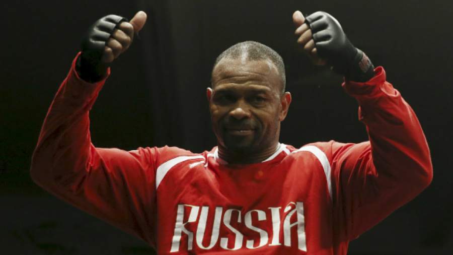 Рой Джонс одержал первую победу под флагом России