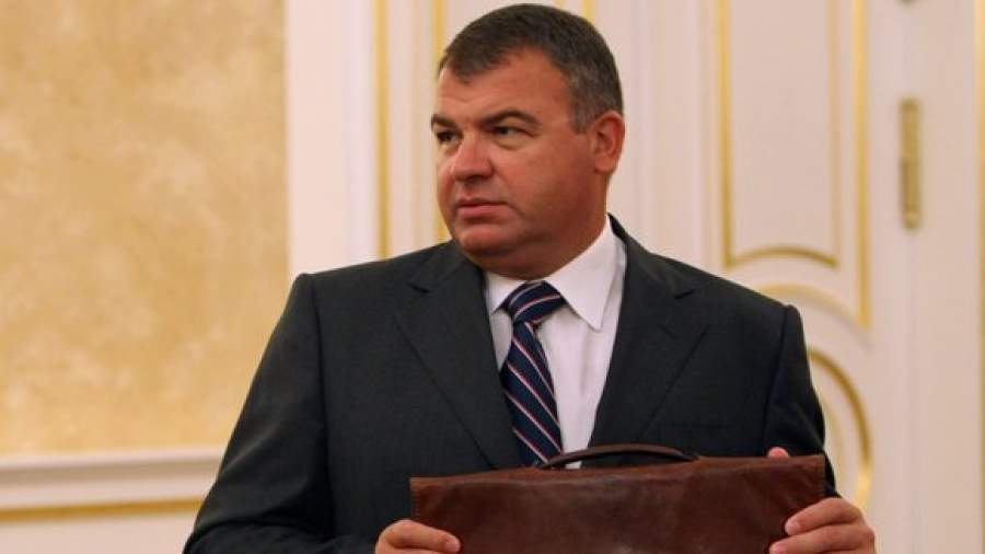 Анатолий Сердюков подарил госсобственность церкви