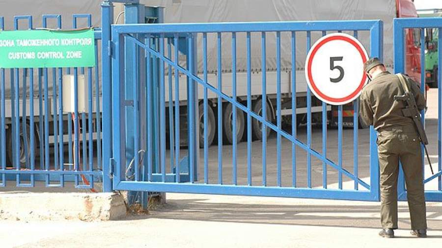 Бизнес просит защиты от черных списков на таможне
