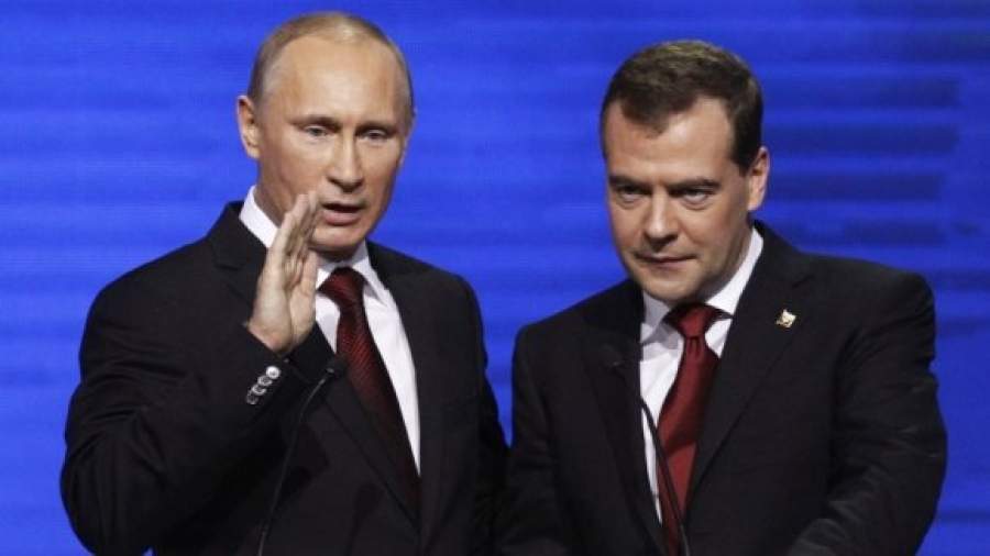 Путин и Медведев встретятся с избирателями