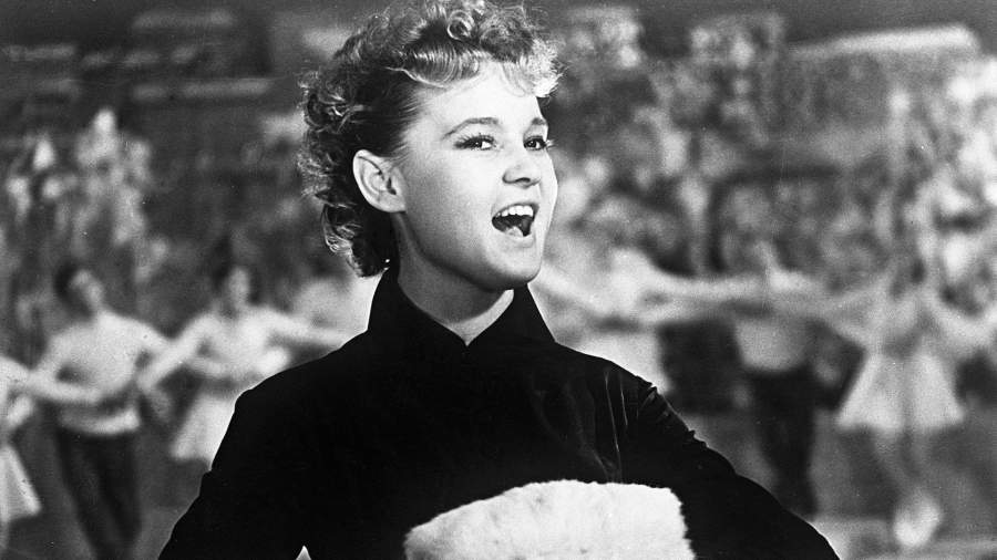 Қызылшаны ұйықтататын тіс дәрігері туралы онлайн порно көру. Әдепсіз секс суреттері