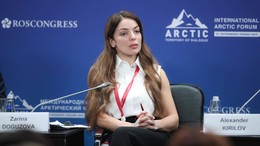 Зарина Догузова Фото В Купальнике