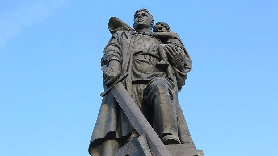 Памятник Минину и Пожарскому — Википедия