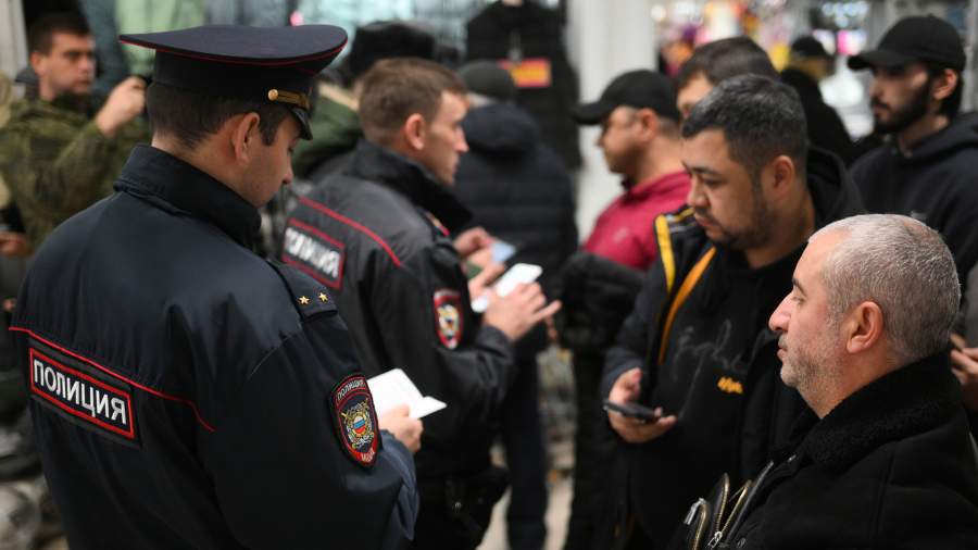 Проверить каждого: в России заработал реестр контролируемых лиц