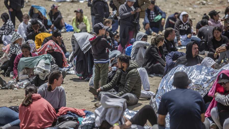 Ненадежное убежище: США могут лишить статуса беженца сотни тысяч людей