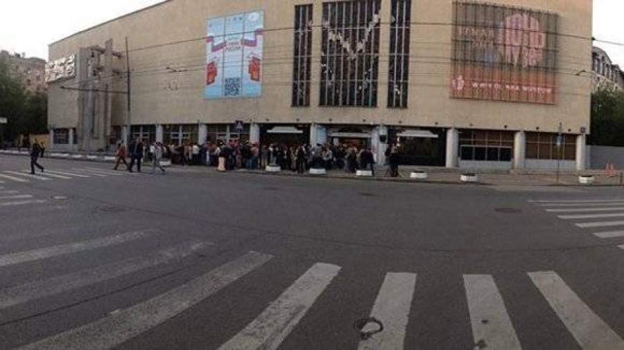 Фасады московских музеев оснастят светящейся рекламой
