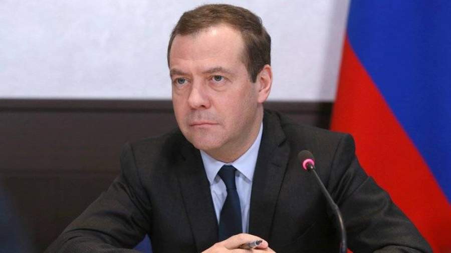 Медведев поручил разработать скидки в «Платоне»
