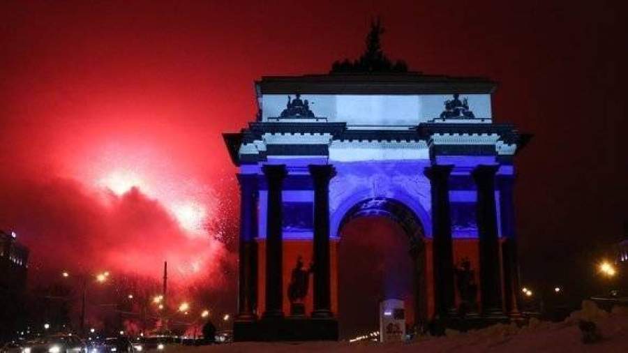 В городах-героях дали прздничный салют в честь Дня защитника Отечества