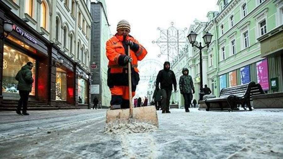 Сугробы в Москве и Подмосковье достигли 30–40 см