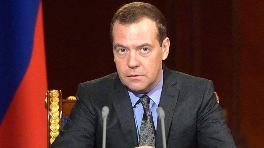 Медведев назвал чушью якобы собранный на него компромат