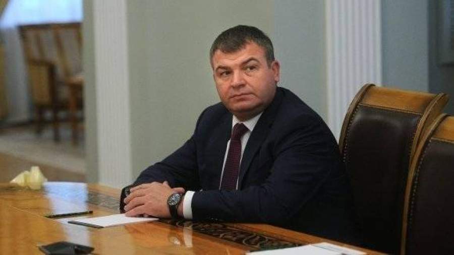 Правительство выдвинуло Сердюкова в совет директоров ОАК