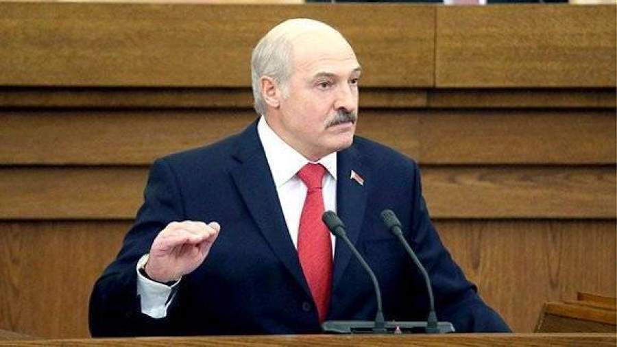 Лукашенко требует найти замену российской нефти