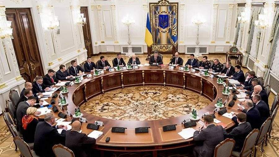 Украина полностью приостановила транспортное сообщение с ДНР и ЛНР