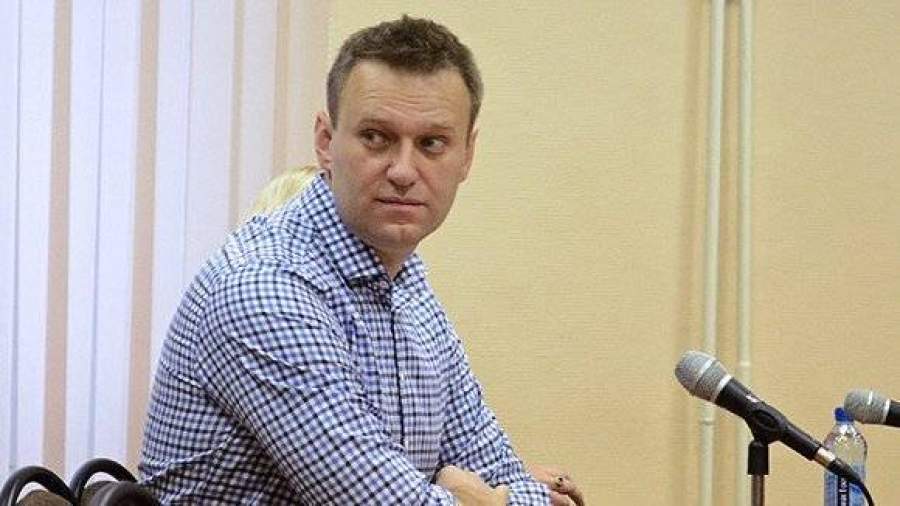 Суд в Кирове признал Навального и Офицерова виновными