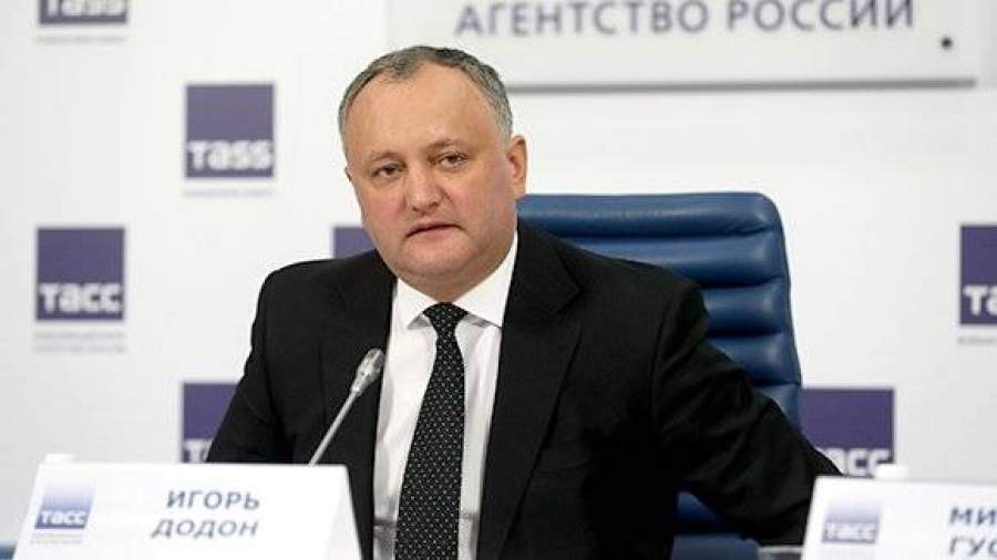 Додон: никто в Молдавии пока не рискнет признать Крым российским