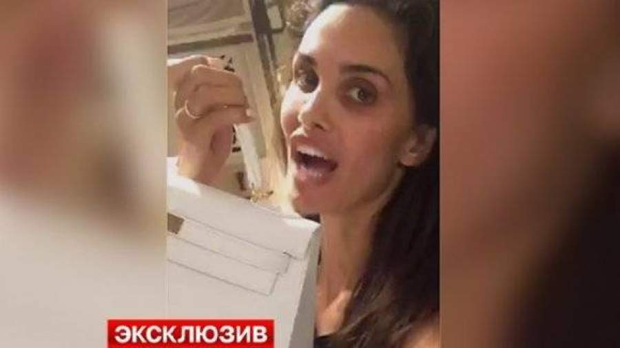 Футболист сборной подарил жене сумку за 1,2 млн рублей из кожи козы