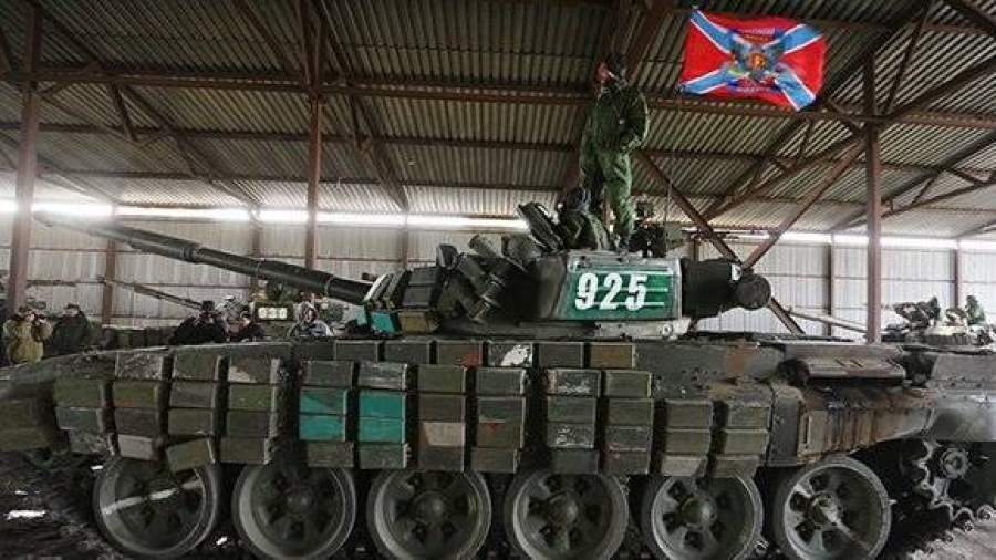 Военные ДНР начали отвод техники от линии соприкосновения