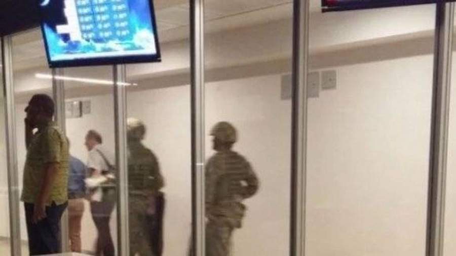В Турции военные захватили главный государственный телеканал