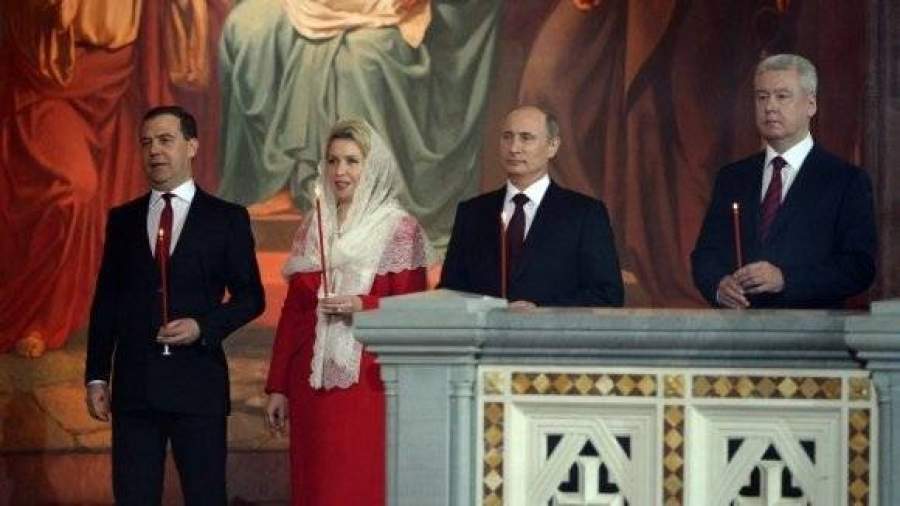 Владимир Путин приехал на пасхальную службу в храм Христа Спасителя